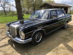 Louer une MERCEDES VP de de 1967 (Photo 2)