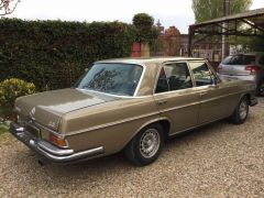 Louer une MERCEDES W108 de de 1971 (Photo 4)