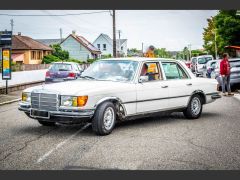 Louer une MERCEDES W116 de de 1973 (Photo 2)