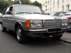 Louer une MERCEDES W123 300D de de 1980 (Photo 1)