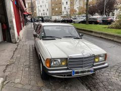 Louer une MERCEDES W123 de 1981 (Photo 1)