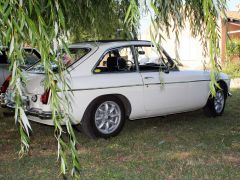 Louer une MG B GT de de 1973 (Photo 3)