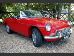 Louer une MG B roadster de de 1966 (Photo 1)