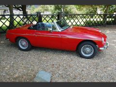 Louer une MG B roadster de de 1966 (Photo 2)