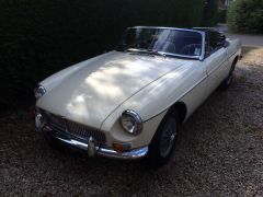 Louer une MG B de de 1965 (Photo 1)