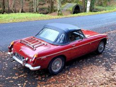 Louer une MG B de de 1977 (Photo 3)