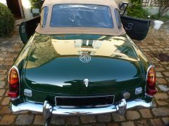 Louer une MG MGC de de 1969 (Photo 3)