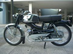 Louer une MOTOBECANE D75 de de 1969 (Photo 1)