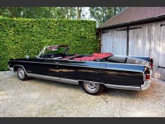 Louer une OLDSMOBILE 98 de de 1964 (Photo 2)