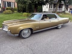 Louer une OLDSMOBILE 98 de de 1969 (Photo 1)