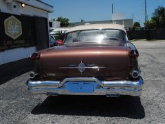 Louer une OLDSMOBILE Coupé 98 de de 1956 (Photo 4)