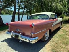 Louer une OLDSMOBILE Ninety Eight de de 1955 (Photo 2)