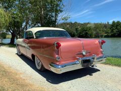 Louer une OLDSMOBILE Ninety Eight de de 1955 (Photo 3)