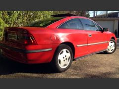 Louer une OPEL Calibra de de 1991 (Photo 2)