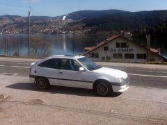 Louer une OPEL Kadett GT de de 1988 (Photo 1)