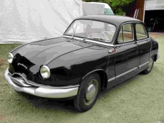 Louer une PANHARD Dyna Z12 de de 1958 (Photo 1)