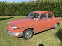 Louer une PANHARD PL 17 Tigre de de 1960 (Photo 2)