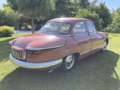 Louer une PANHARD PL 17 Tigre de de 1960 (Photo 3)