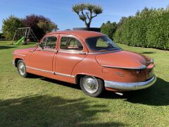 Louer une PANHARD PL 17 Tigre de de 1960 (Photo 4)