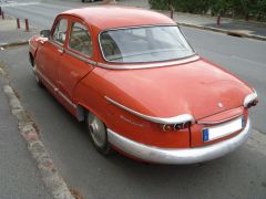 Louer une PANHARD PL 17 de de 1959 (Photo 2)