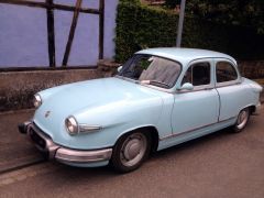 Louer une PANHARD PL 17 de de 1961 (Photo 1)