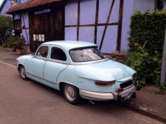 Louer une PANHARD PL 17 de de 1961 (Photo 3)