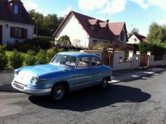 Louer une PANHARD PL 17 de de 1963 (Photo 2)