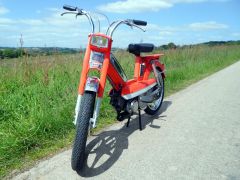 Louer une PEUGEOT 103 VS de de 1971 (Photo 1)