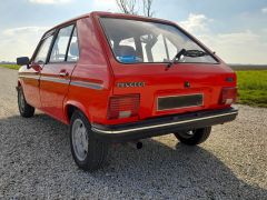 Louer une PEUGEOT 104 S de de 1982 (Photo 4)