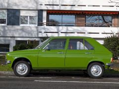 Louer une PEUGEOT 104 de de 1977 (Photo 1)