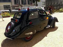 Louer une PEUGEOT 202 BH de de 1949 (Photo 4)