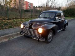 Louer une PEUGEOT 203 A de de 1949 (Photo 2)