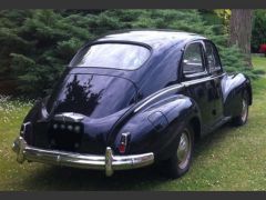 Louer une PEUGEOT 203 C de de 1958 (Photo 2)