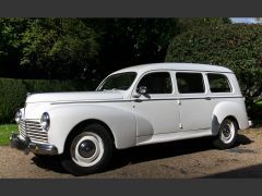 Louer une PEUGEOT 203 Familiale de de 1951 (Photo 2)