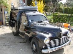 Louer une PEUGEOT 203 Funéraire de 1951 (Photo 1)