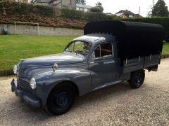 Louer une PEUGEOT 203 U8 de de 1952 (Photo 1)