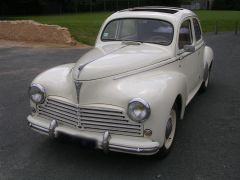 Louer une PEUGEOT 203 de de 1950 (Photo 2)