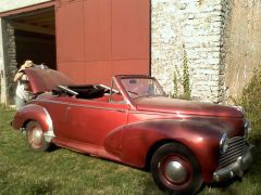 Louer une PEUGEOT 203 de de 1952 (Photo 1)