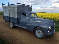 Louer une PEUGEOT 203 de de 1954 (Photo 1)