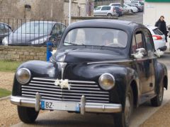 Louer une PEUGEOT 203 de de 1955 (Photo 1)