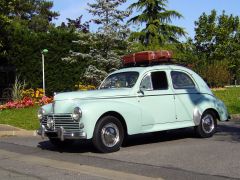 Louer une PEUGEOT 203 de 1958 (Photo 0)