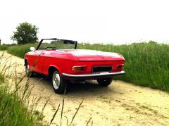 Louer une PEUGEOT 204  de de 1969 (Photo 3)