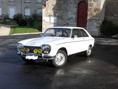 PEUGEOT 204 coupé (Photo 1)