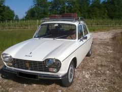 Louer une PEUGEOT 204 GL de 1973 (Photo 1)