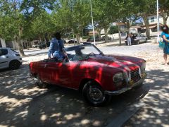 Louer une PEUGEOT 204 de de 1968 (Photo 2)