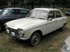 Louer une PEUGEOT 204 de de 1970 (Photo 2)