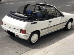 Louer une PEUGEOT 205 CJ de de 1990 (Photo 3)
