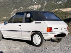 Louer une PEUGEOT 205 CJ de de 1990 (Photo 4)