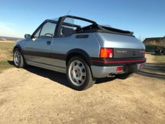 Louer une PEUGEOT 205 CTI de de 1988 (Photo 4)