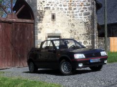 Louer une PEUGEOT 205 CTI de de 1991 (Photo 2)